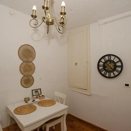 Apartment G&g *
